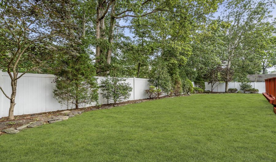 317 Trenton Ave N, Bayville, NJ 08721 - 4 Beds, 2 Bath