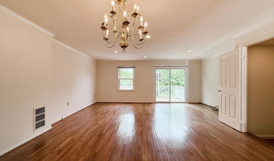 10240 ARIZONA Cir 33, Bethesda, MD 20817 - 3 Beds, 4 Bath