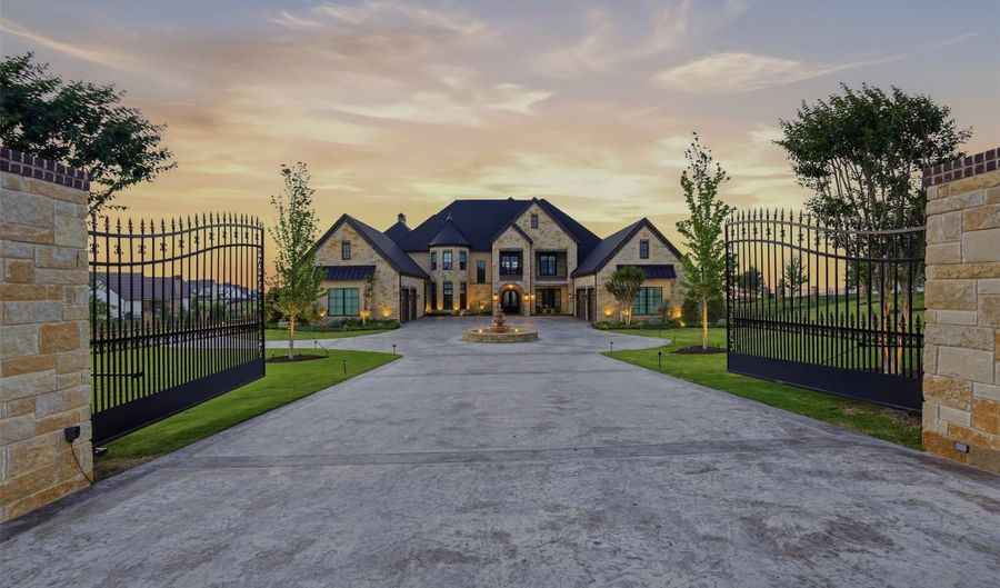 137 Angelina Dr, Aledo, TX 76008 - 7 Beds, 9 Bath