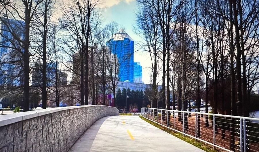 3481 Lakeside Dr NE 1702, Atlanta, GA 30326 - 2 Beds, 2 Bath