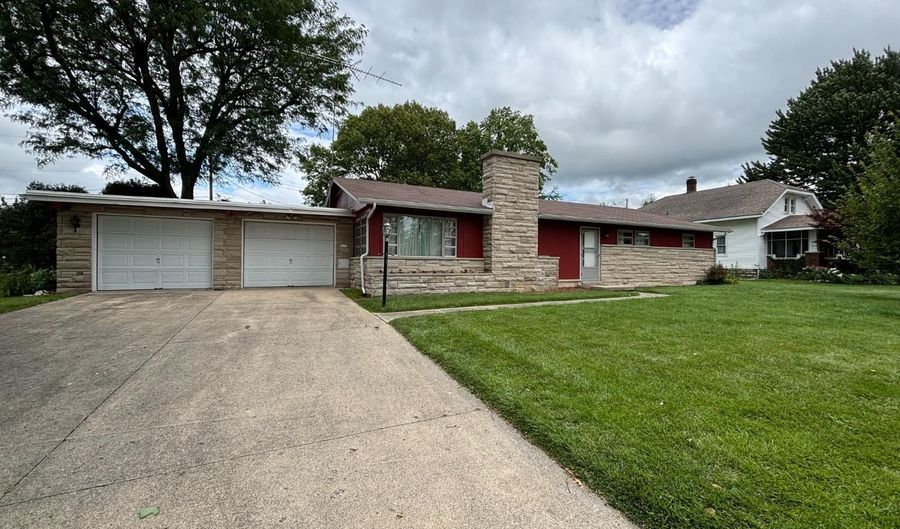 324 Hillcrest Ave, Batesville, IN 47006 - 3 Beds, 2 Bath