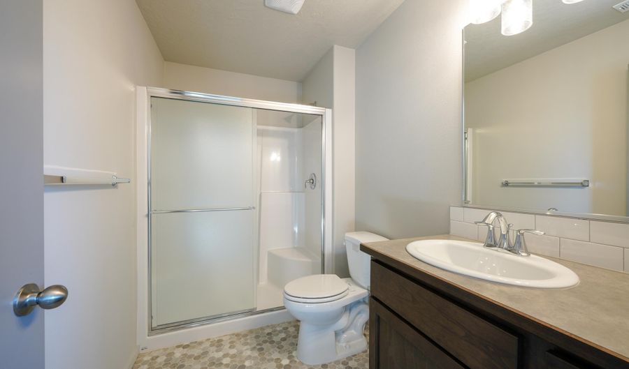 153 S TREELINE St, Airway Heights, WA 99001 - 3 Beds, 2 Bath