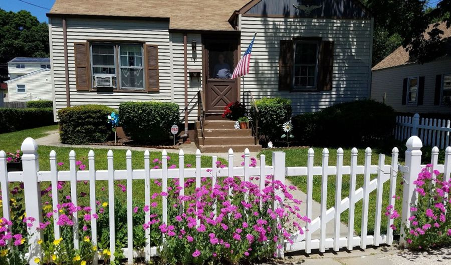 496 Burnsford Ave, Bridgeport, CT 06606 - 3 Beds, 1 Bath