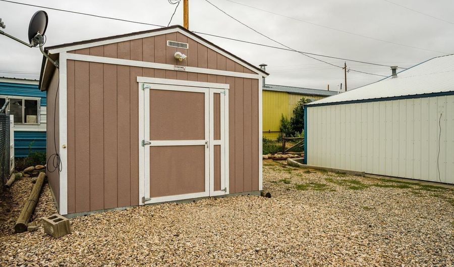 202 Balsam St, Buffalo, WY 82834 - 1 Beds, 2 Bath