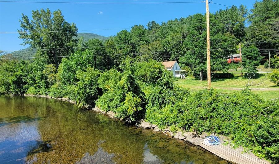 30 River Rd, Arlington, VT 05250 - 5 Beds, 3 Bath
