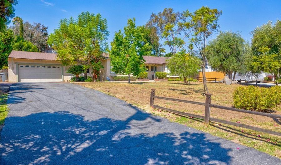 2055 Vermel Ave, Escondido, CA 92029 - 3 Beds, 2 Bath