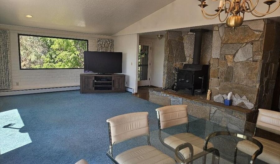 2026 Masonic Dr, Gardnerville, NV 89410 - 3 Beds, 2 Bath
