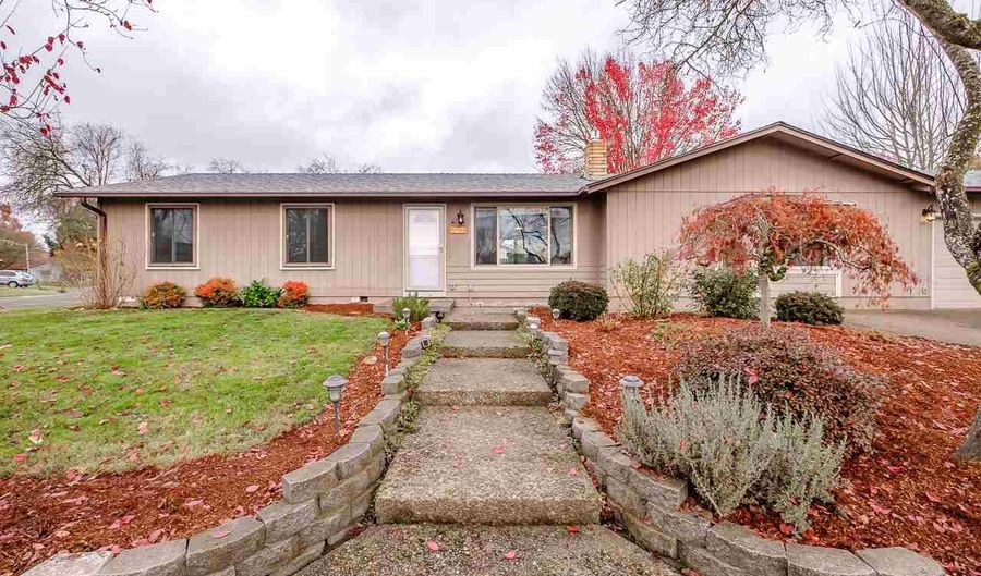 2451 20th Ave SE, Albany, OR 97322 - 3 Beds, 1 Bath