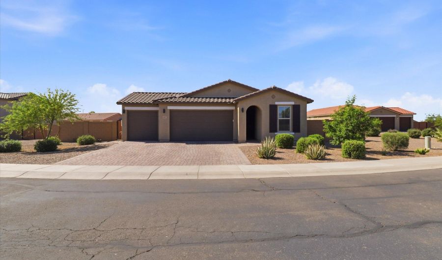 1467 E TORINO Ct, Casa Grande, AZ 85122 - 3 Beds, 3 Bath