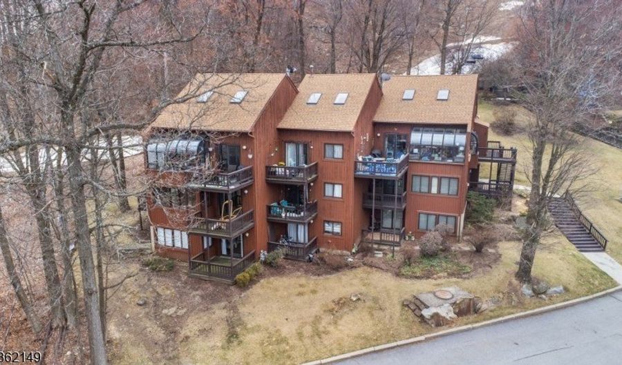 4 Winter Park Dr 4, Alloway, NJ 07462 - 2 Beds, 2 Bath