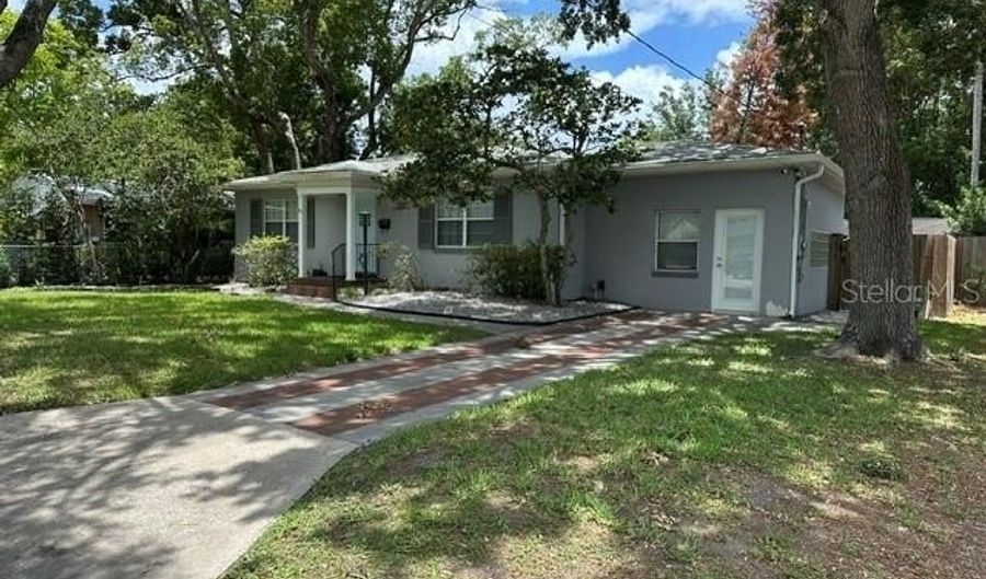 2819 ELIZABETH Ave, Orlando, FL 32804 - 2 Beds, 2 Bath