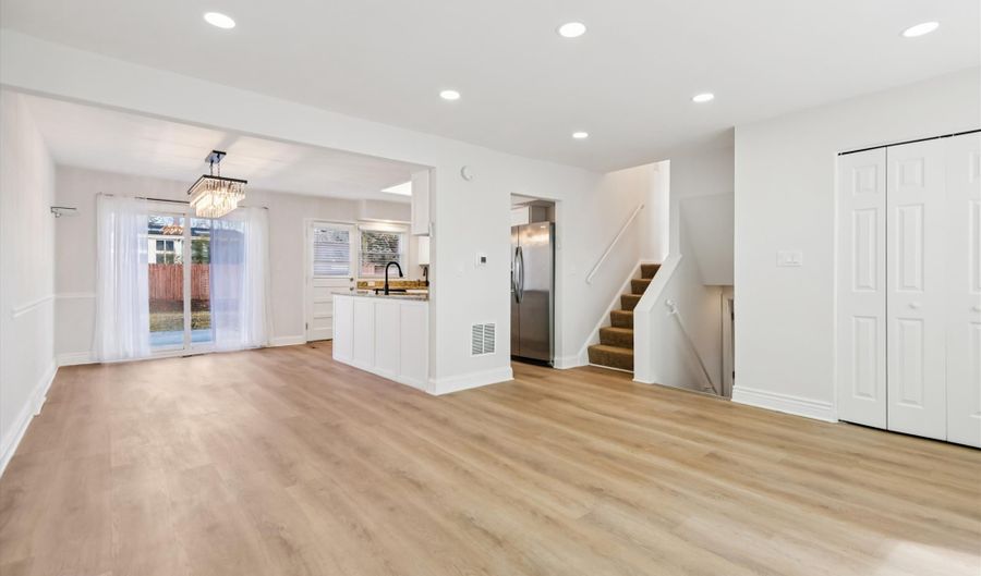 2710 SMITH Ave, Baltimore, MD 21209 - 3 Beds, 2 Bath