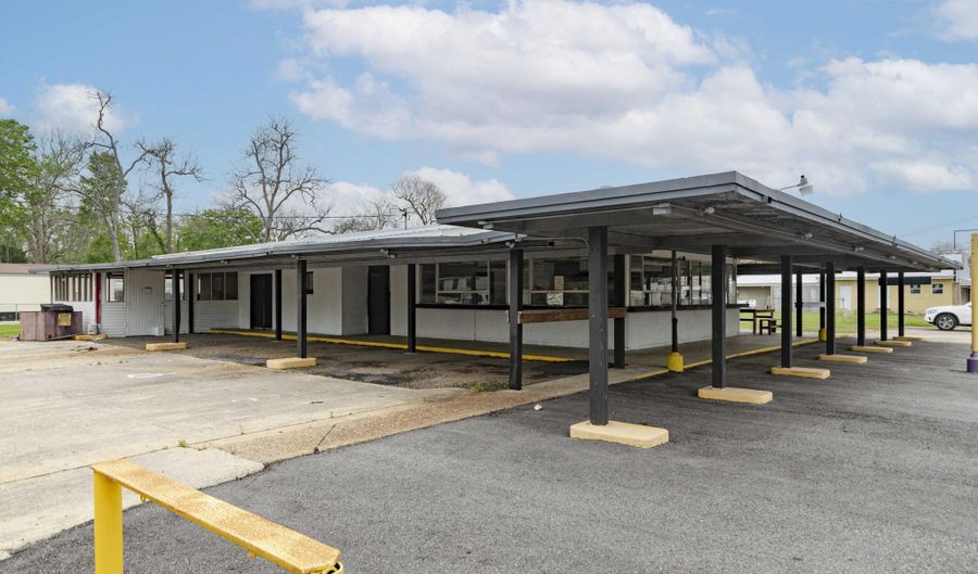 901 Charity St, Abbeville, LA 70510 - 0 Beds, 0 Bath