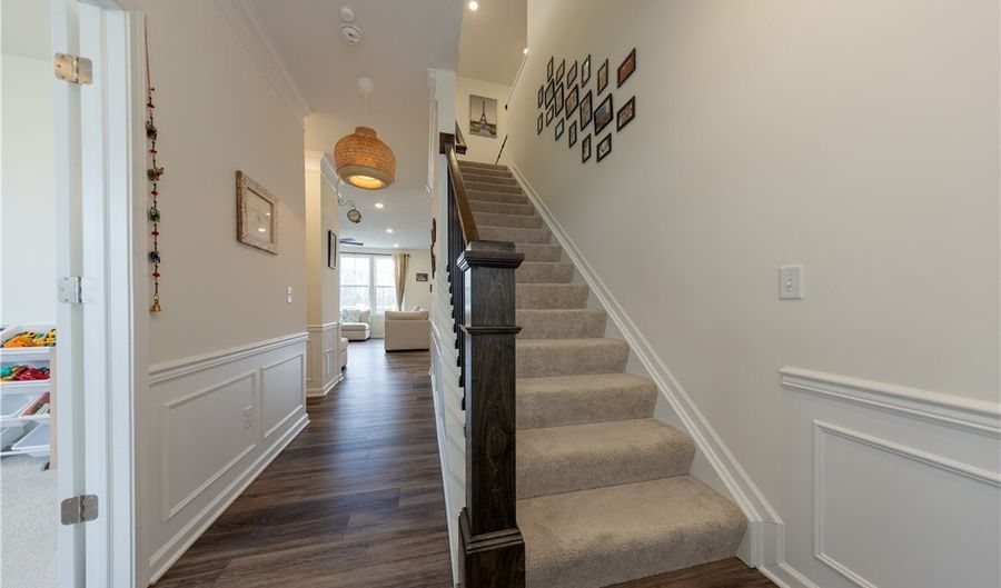 766 River Run Rd, Aurora, OH 44202 - 3 Beds, 3 Bath