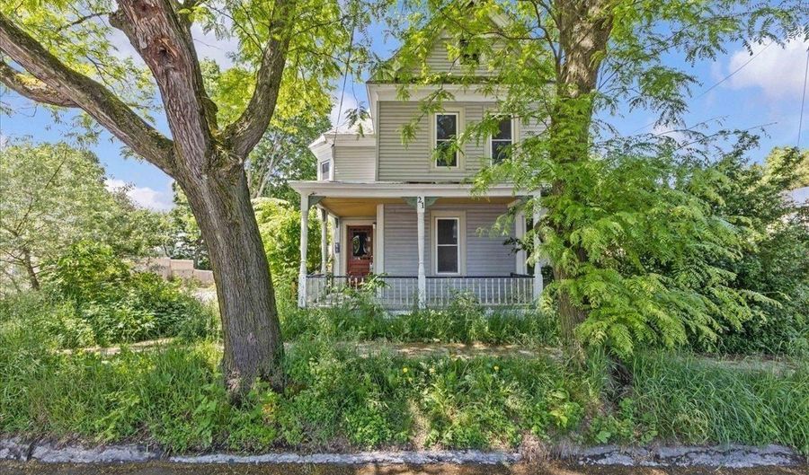 21 Hyde St 3, Burlington, VT 05401 - 3 Beds, 1 Bath