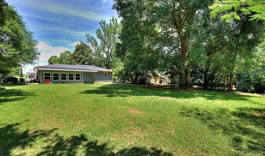 120 Swain Ave, Boiling Springs, SC 29316 - 4 Beds, 2 Bath