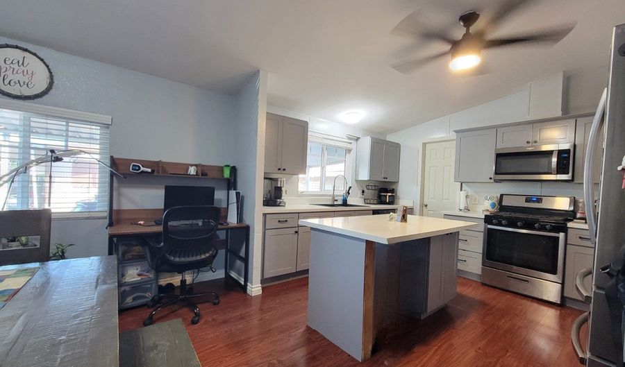 2770 W Lincoln Ave 29A, Anaheim, CA 92801 - 3 Beds, 2 Bath