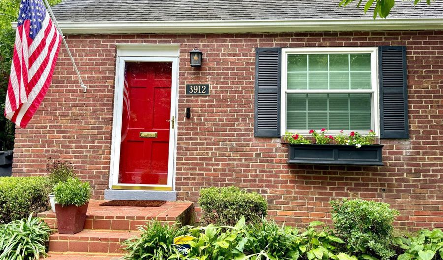 3912 19TH St S, Arlington, VA 22204 - 3 Beds, 2 Bath