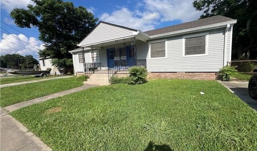 713 COMMUNITY St, Arabi, LA 70032 - 2 Beds, 1 Bath
