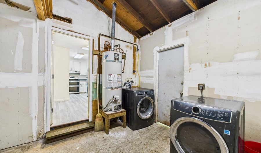 1524 Beverly Dr, Arcata, CA 95521 - 3 Beds, 1 Bath