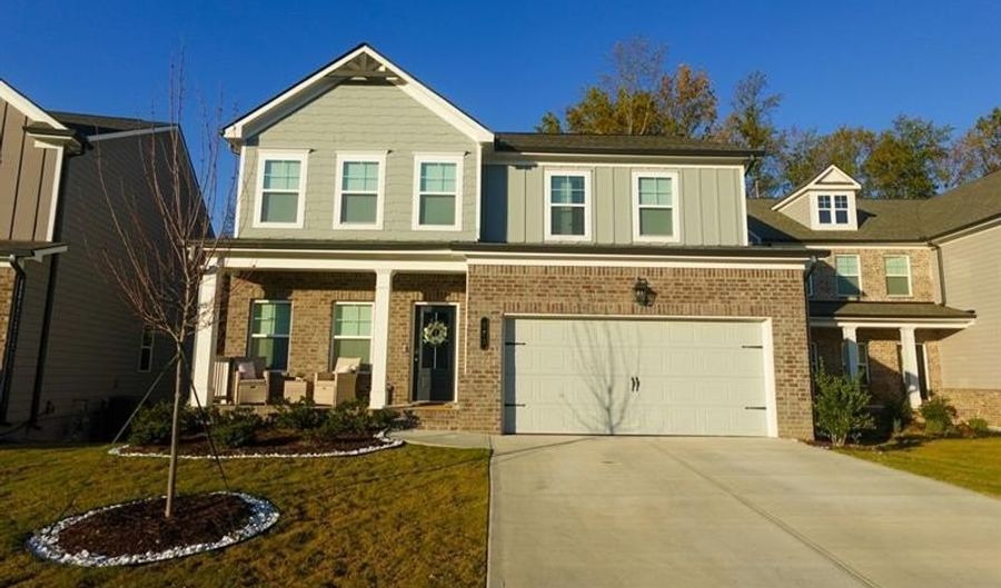 573 AUBURN Xing, Auburn, GA 30011 - 5 Beds, 3 Bath