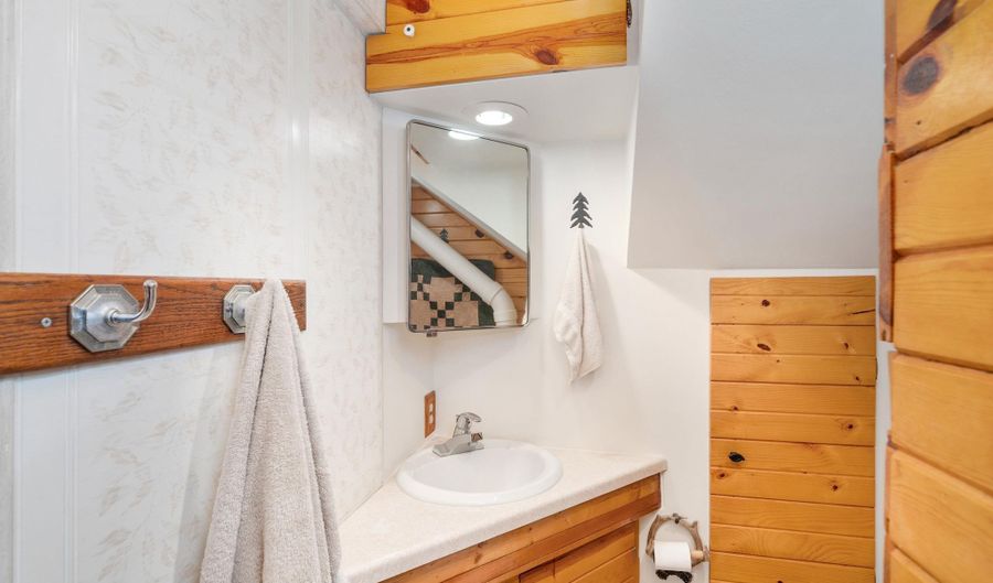 5084 Woodland Ave, Bagley, MN 55803 - 3 Beds, 1 Bath