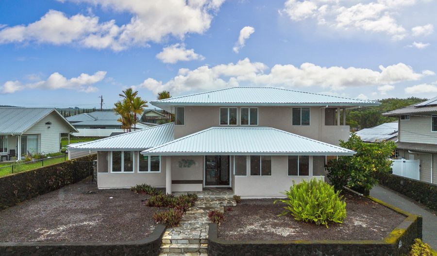 862 HOOLAULEA St, Hilo, HI 96720 - 3 Beds, 3 Bath