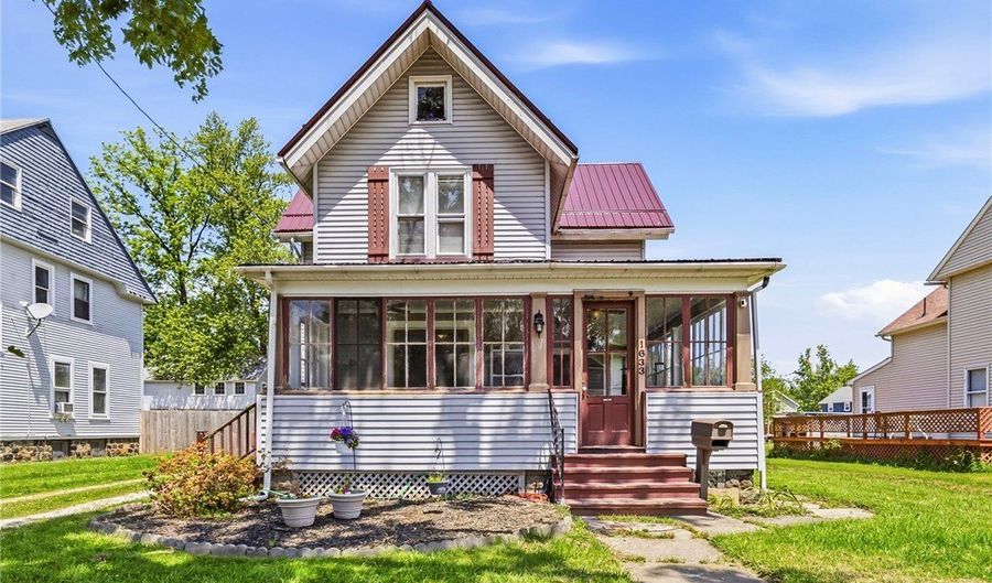 1633 W 5th St, Ashtabula, OH 44004 - 4 Beds, 2 Bath
