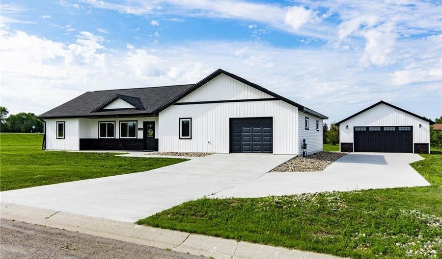 106 Pheasant St, Audubon, MN 56511 - 3 Beds, 2 Bath