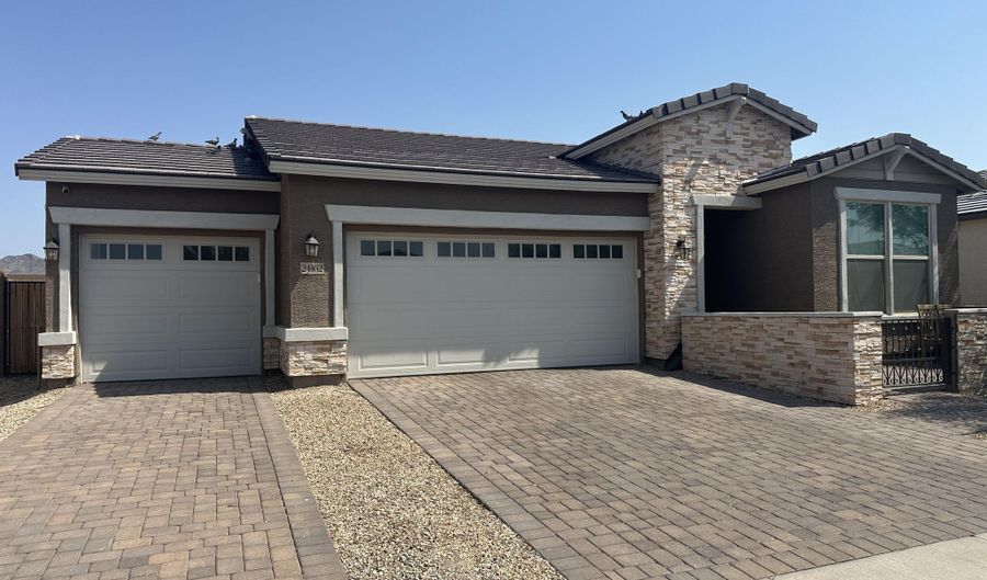 24162 W WHYMAN Ave, Buckeye, AZ 85326 - 4 Beds, 3 Bath