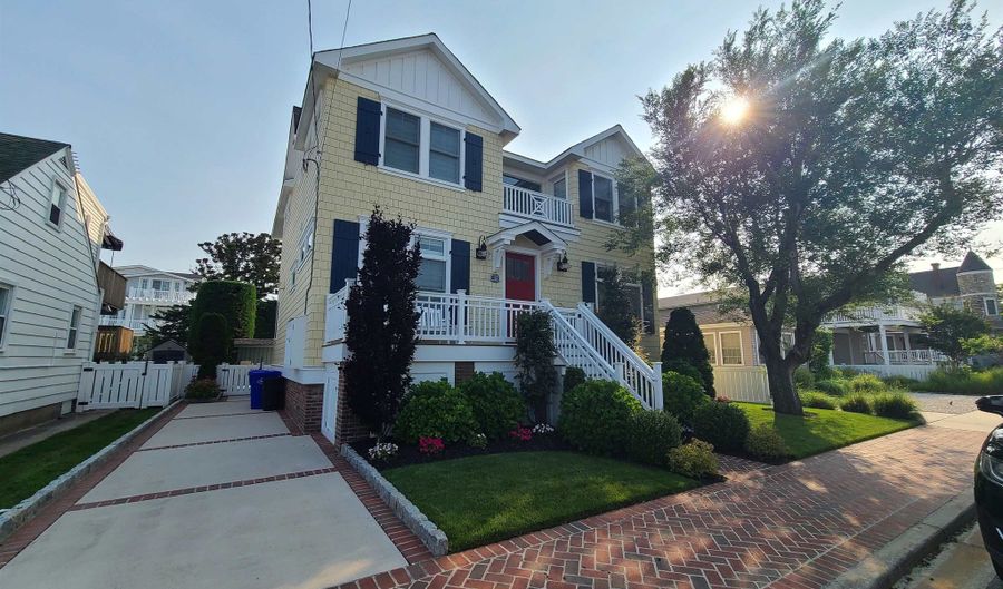 128 30th St, Avalon, NJ 08202 - 5 Beds, 5 Bath