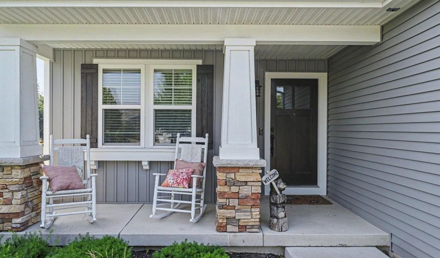 11526 Wilmington Dr, Allendale, MI 49401 - 2 Beds, 3 Bath
