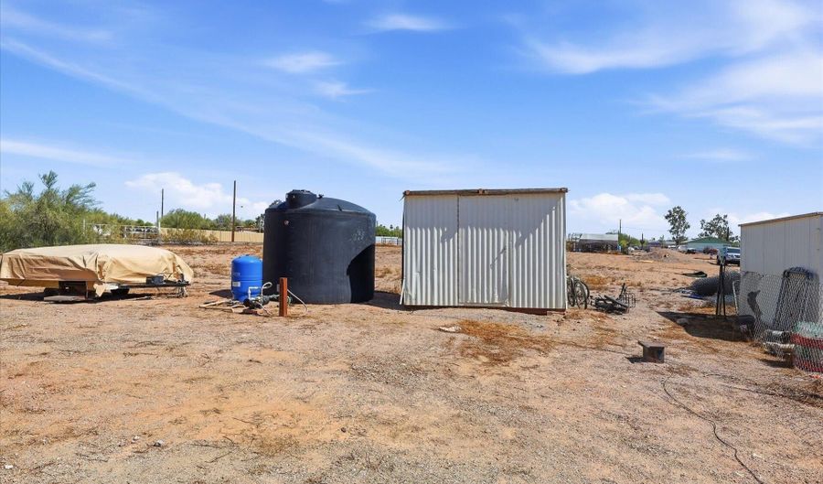 833 W Tepee St, Apache Junction, AZ 85120 - 3 Beds, 2 Bath