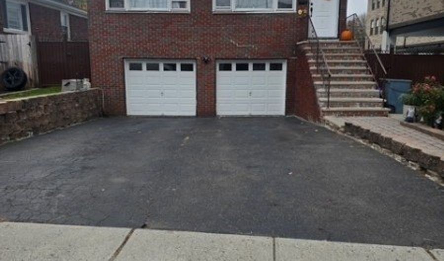 37 Hilton St, Belleville, NJ 07109 - 3 Beds, 1 Bath