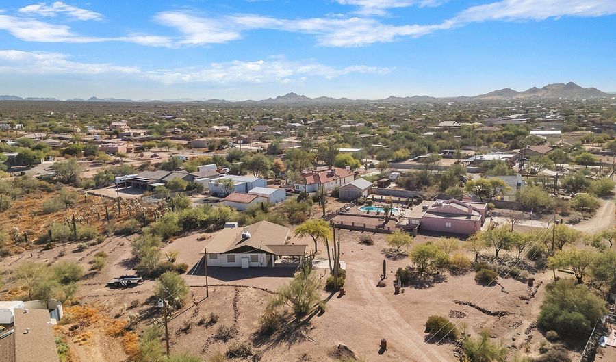 125 N VAL VISTA Rd, Apache Junction, AZ 85119 - 3 Beds, 2 Bath