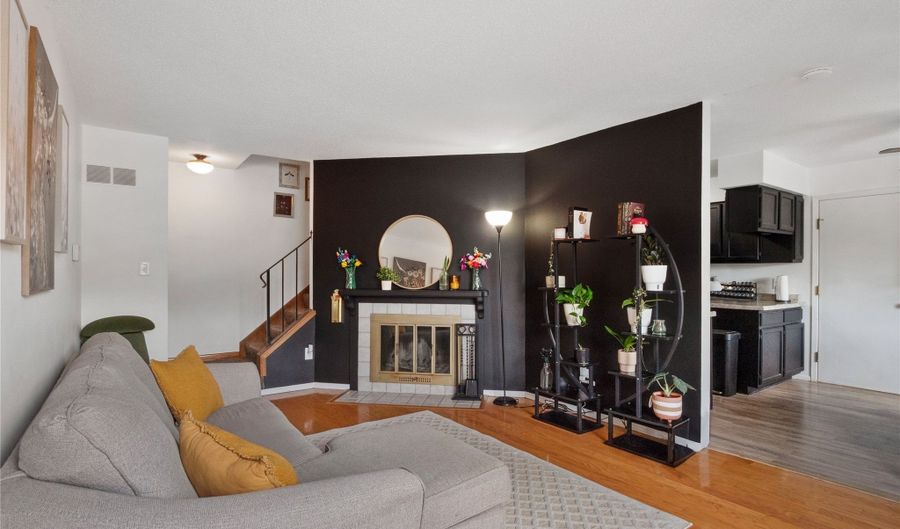 983 10th Ave NW, Altoona, IA 50009 - 3 Beds, 3 Bath