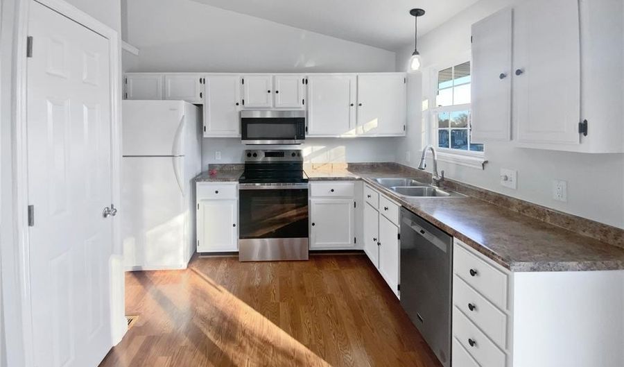 3166 5 Oaks Dr, Arnold, MO 63010 - 4 Beds, 2 Bath