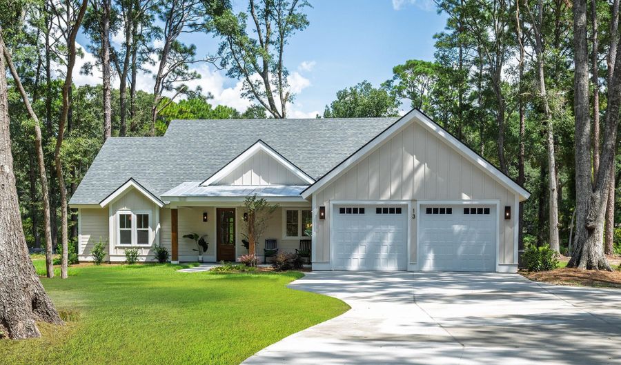 13 Woods Ln, Beaufort, SC 29907 - 3 Beds, 2 Bath
