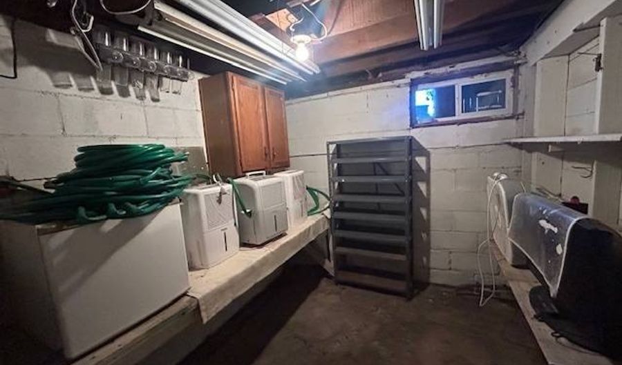 120 Ohmer St, Bottineau, ND 58318 - 2 Beds, 2 Bath