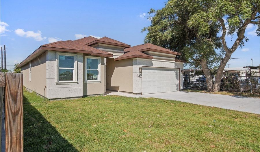 142 S 11th St, Aransas Pass, TX 78336 - 3 Beds, 2 Bath