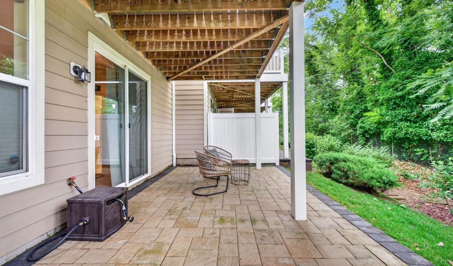 34 ENCLAVE Ct, Annapolis, MD 21403 - 3 Beds, 4 Bath