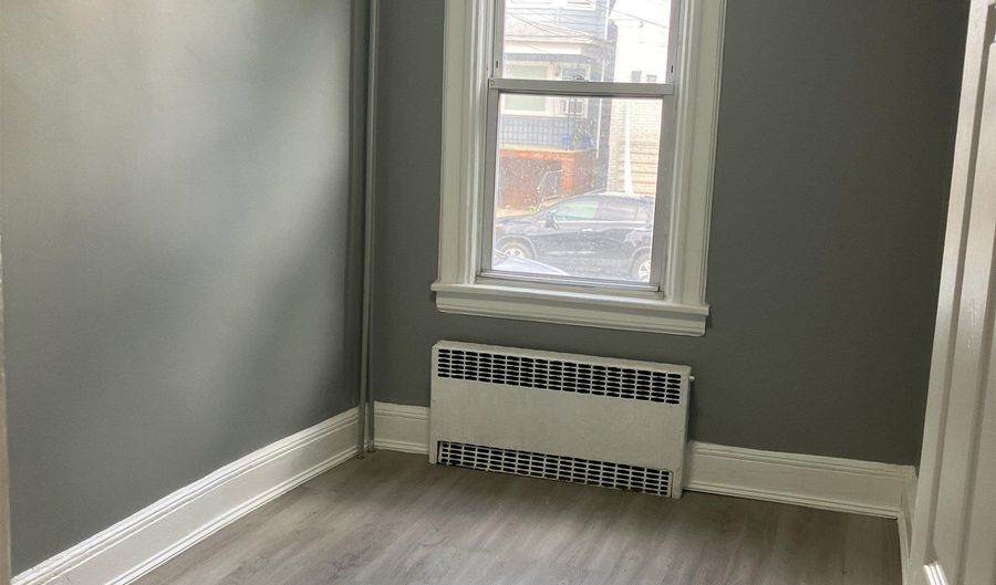 593 AVENUE A 1, Bayonne, NJ 07002 - 2 Beds, 1 Bath