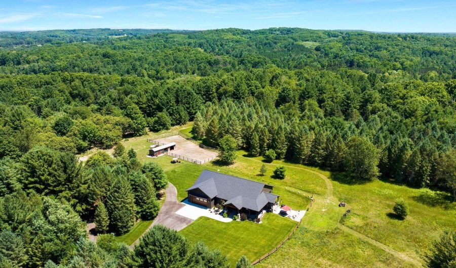 11215 Appleridge Trl, Alden, MI 49612 - 4 Beds, 3 Bath
