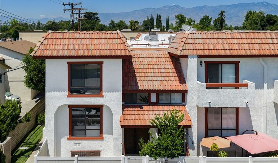 511 N Curtis F, Alhambra, CA 91801 - 4 Beds, 4 Bath