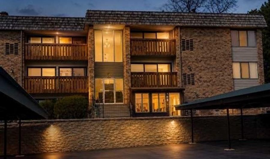 1315 S MAPLE Rd 305, Ann Arbor, MI 48103 - 2 Beds, 2 Bath