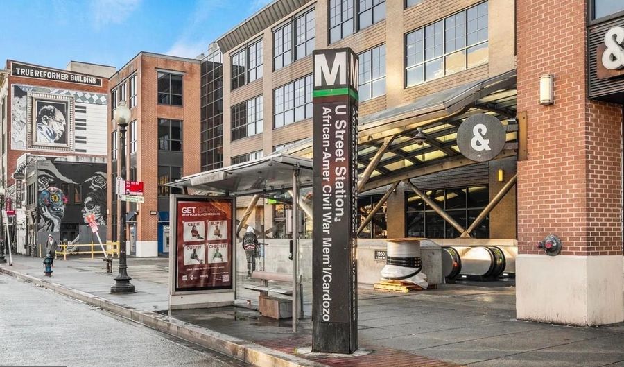 2015 13TH St NW 2, Washington, DC 20009 - 2 Beds, 2 Bath