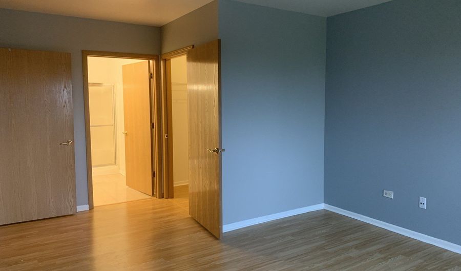 881 Swift Rd 306, Addison, IL 60101 - 2 Beds, 2 Bath
