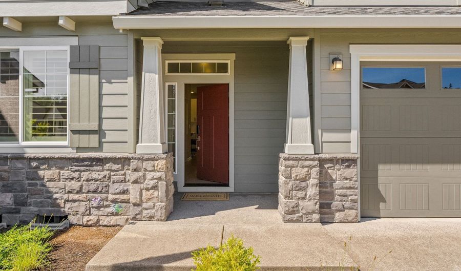 12660 SW MOORHEN Way, Beaverton, OR 97007 - 5 Beds, 3 Bath