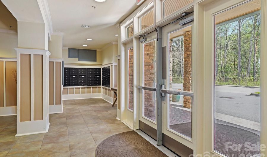 9 Kenilworth Knl 207, Asheville, NC 28805 - 1 Beds, 1 Bath