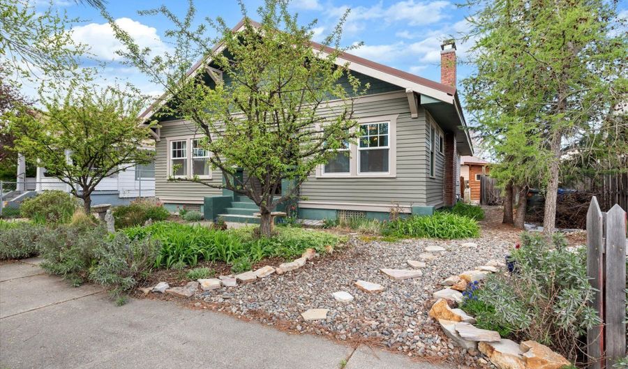 2504 VALLEY Ave, Baker City, OR 97814 - 3 Beds, 2 Bath